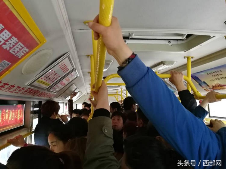 西安公交调查：运力时空分布不均凸显三大槽点
