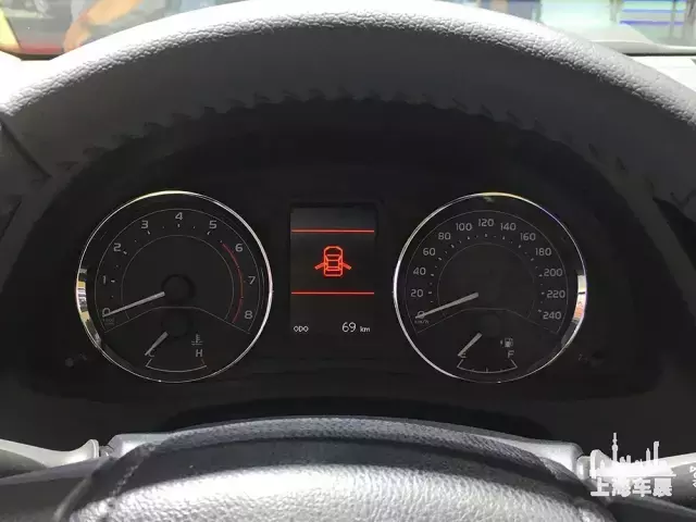 内斗！新卡罗拉PK新雷凌，到底谁才是最NB的丰田车？