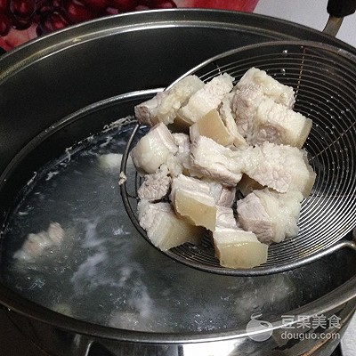 土豆燉肉,土豆燉肉的最簡單做法