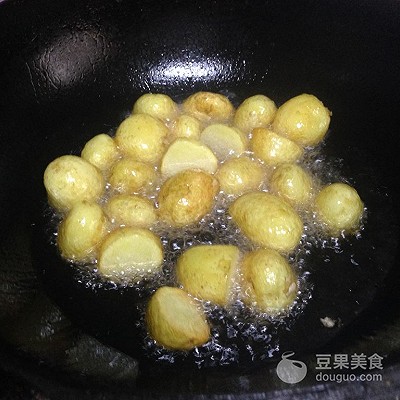 土豆燉肉,土豆燉肉的最簡單做法
