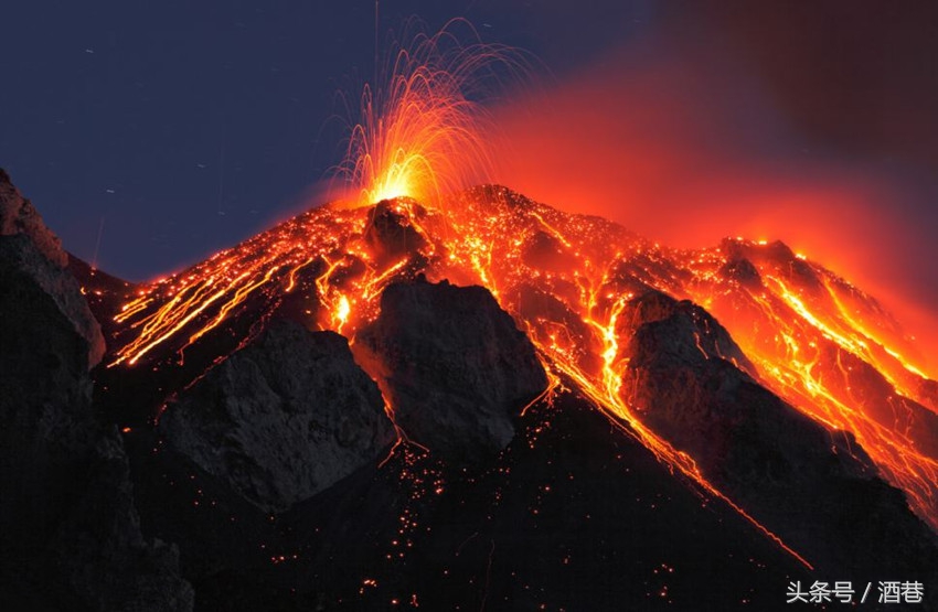 梦见火山爆发，可能是自己的情绪要忍不住爆发了！