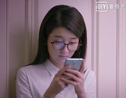 《欢乐颂2》刘涛蒋欣手机大变化，都是国产某品牌，你发现了吗？