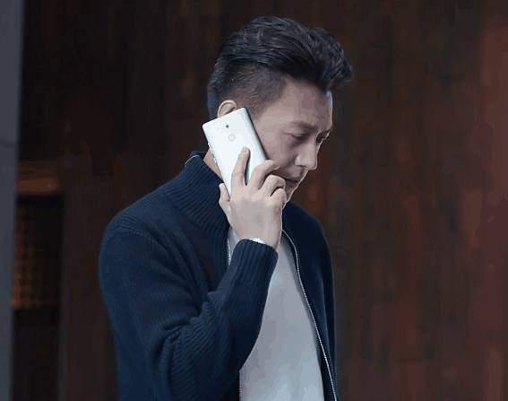 《欢乐颂2》刘涛蒋欣手机大变化，都是国产某品牌，你发现了吗？