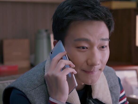 《欢乐颂2》刘涛蒋欣手机大变化，都是国产某品牌，你发现了吗？