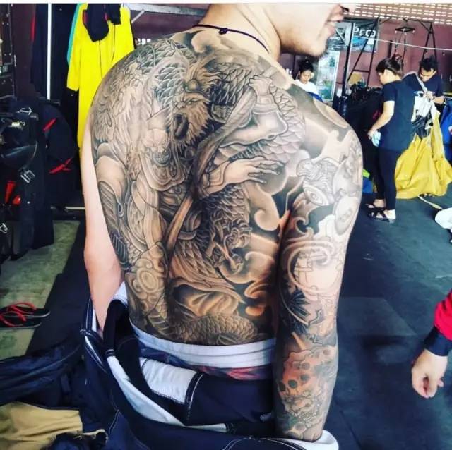 粉絲投稿｜讓你們苦等的紋身店推薦終于來(lái)了，想紋身的你快戳