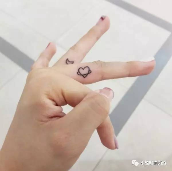 指尖如诗，优雅动人——11款惊艳手指美态瞬间锁定
