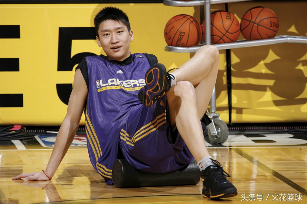 孙悦为什么打不了nba(林书豪NBA打首发，为何孙悦连替补也打不上？科比一语揭穿真相)