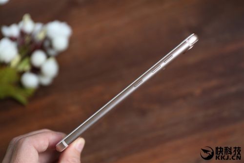 2599元！金立S10体验评测：全球首款四摄像头手机