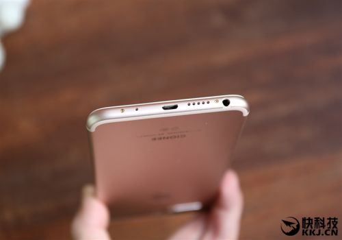2599元！金立S10体验评测：全球首款四摄像头手机
