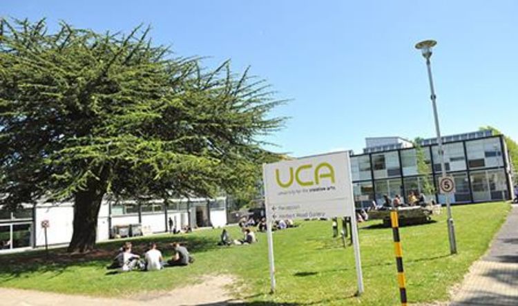 从南京宇通实验学校可以直升英国名牌大学——UCA