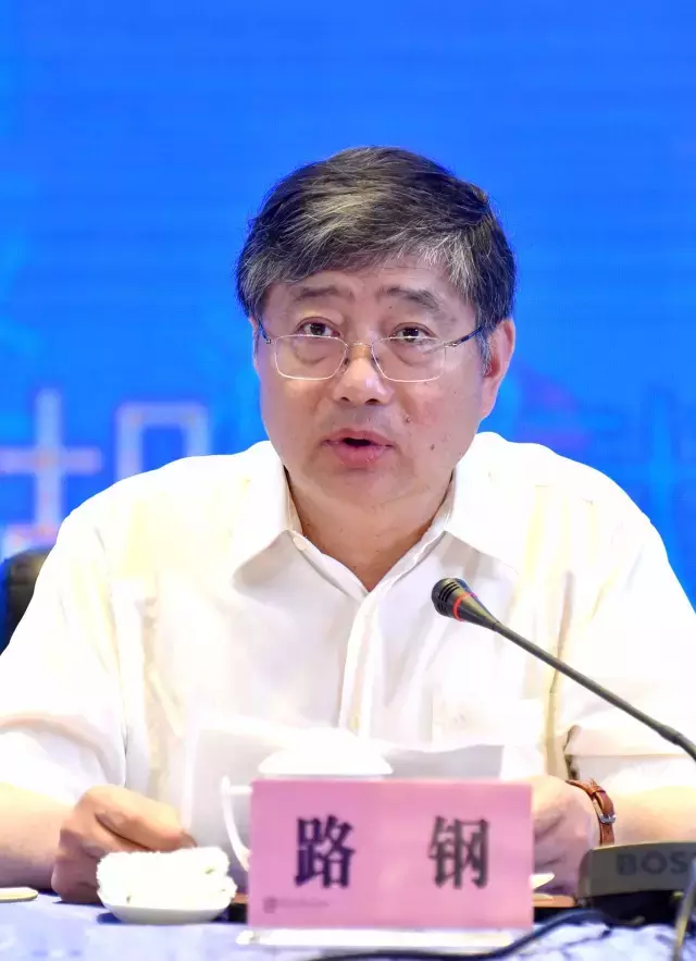 武汉百万校友有了娘家，陈一新：我们当好娘家人做好服务生