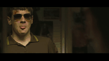 热恋情侣来湖边甜蜜野营，偶遇丧心病狂熊孩子惨遭虐杀！