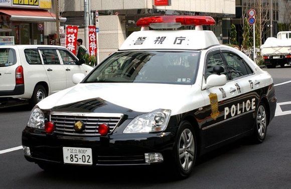 丰田crown royal patrol car(s180)车主:警视厅交通部 使用者:警察