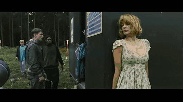 热恋情侣来湖边甜蜜野营，偶遇丧心病狂熊孩子惨遭虐杀！