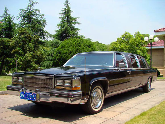 丰田crown royal patrol car(s180)车主:警视厅交通部 使用者:警察