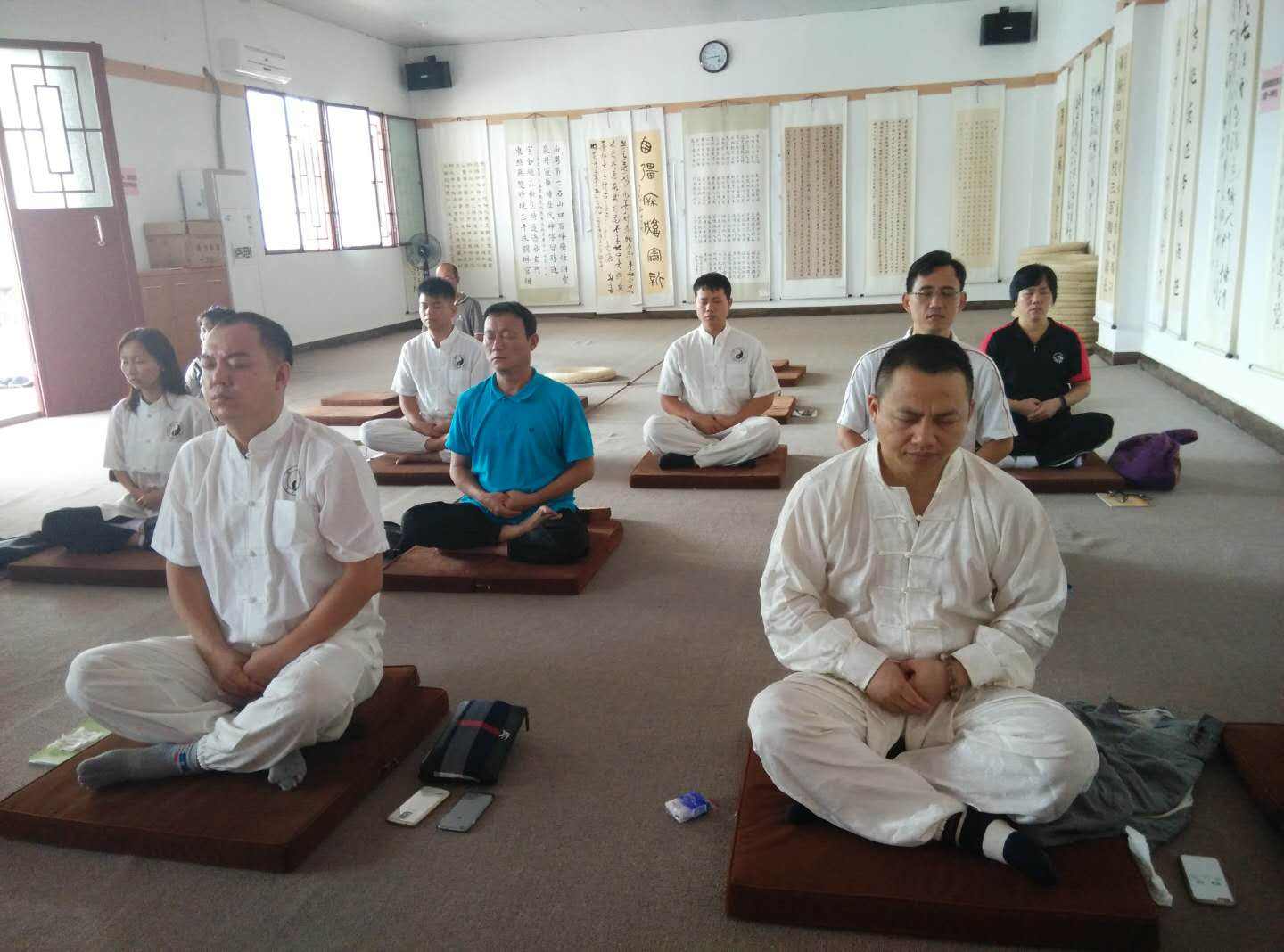 我参加了一个不吃饭的辟谷班，她说她48天没吃饭