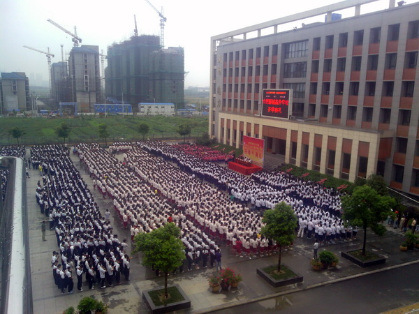 你高考金榜题名，学校竟然给你钱！大写的服