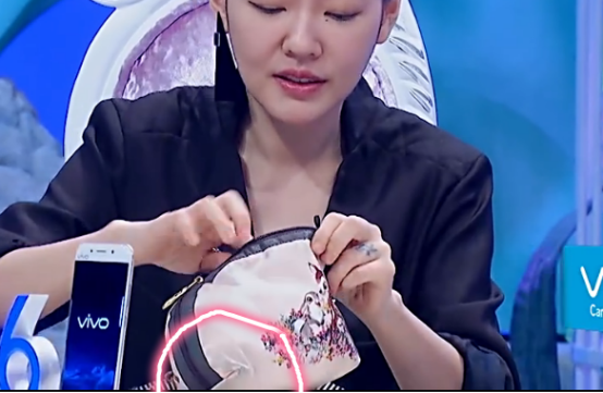 杨幂为什么叫杨臭脚(《姐姐好饿》杨幂嘴是真的"臭"!让小s下不来台!