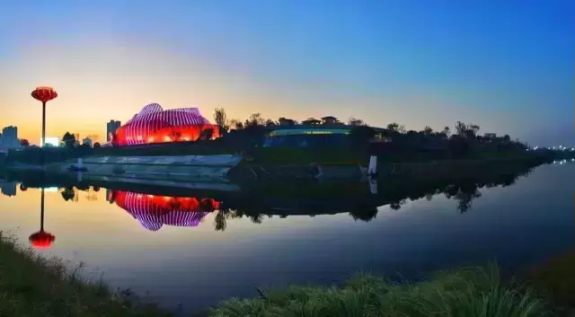 赏荷、骑车、摘果……夏日相约沙坪坝，这里风景美如画！