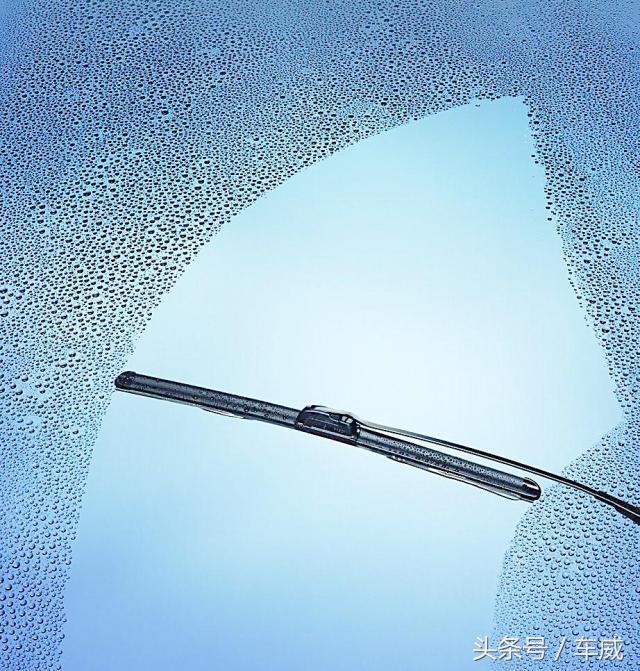 奥迪雨刷器条更换教程，省钱省时无需4S店维修