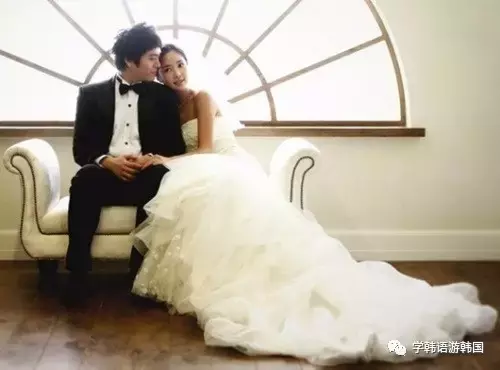 韩娱|明星圈中可以光明正大谈恋爱秀恩爱的《我们结婚了》完结,细数在节目中的那些明星夫妇~