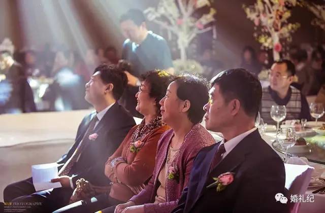 订婚是去男方家还是去女方家（订婚是男方去女方家还是女方去男方家）