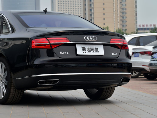 250万的最贵奥迪！A8L W12究竟豪在哪儿？反正看看又不花钱