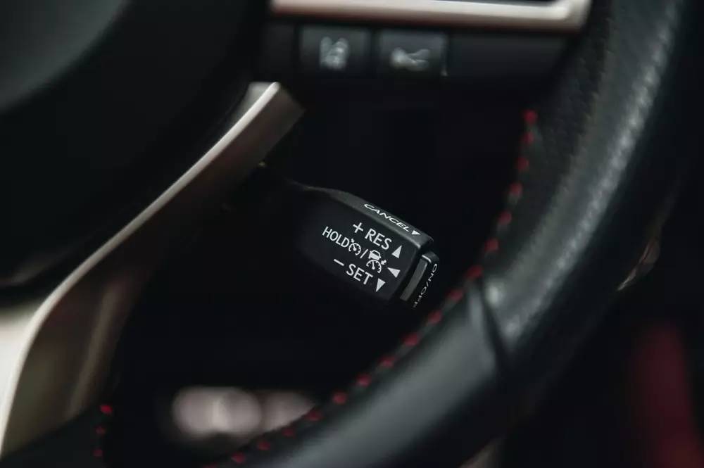 不后悔的选择 试驾2016款雷克萨斯RX 200t F-Sport