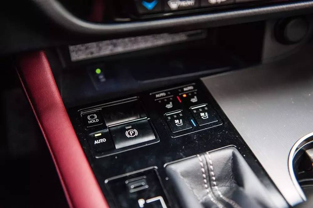 不后悔的选择 试驾2016款雷克萨斯RX 200t F-Sport