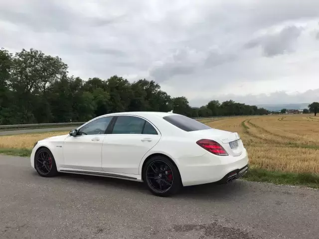 奔驰全新AMG S 63全球首试——3.5s破百，实力变态的强大