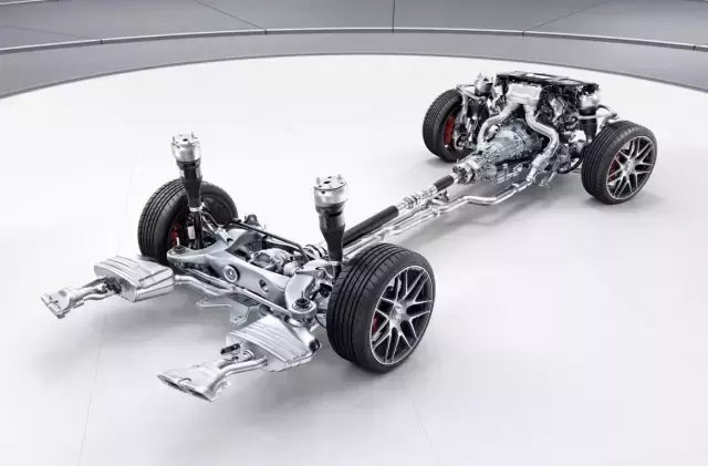 奔驰全新AMG S 63全球首试——3.5s破百，实力变态的强大