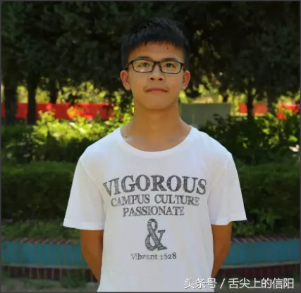 两个清华一个北大再加上两个空军飞行员，光山这个小乡镇的高考成绩太火了！