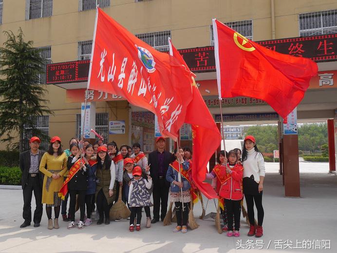 两个清华一个北大再加上两个空军飞行员，光山这个小乡镇的高考成绩太火了！