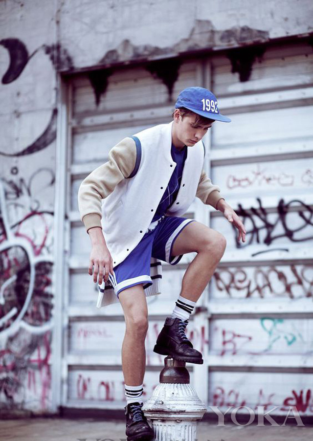 黑皮鞋到底能不能搭白袜？看看潮人示范你就明白啦！