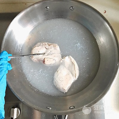 水煮鸡胸肉做法（图解水煮鸡胸的正确打开方式）