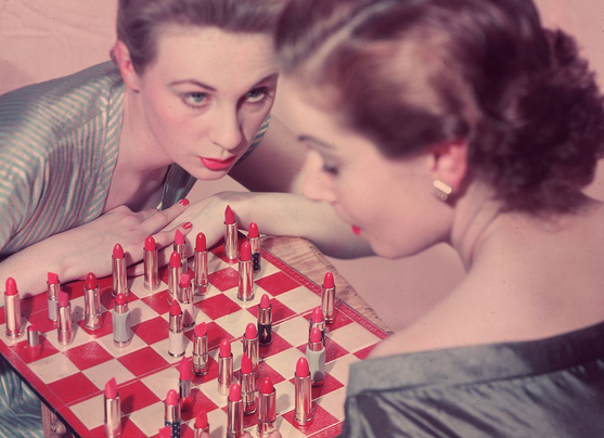 口红哑光和丝绒的区别有哪些 口红哑光和丝绒哪个好看