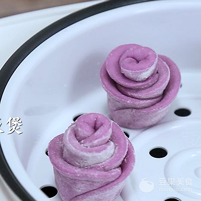 紫薯玫瑰花馒头,紫薯玫瑰花馒头的做法