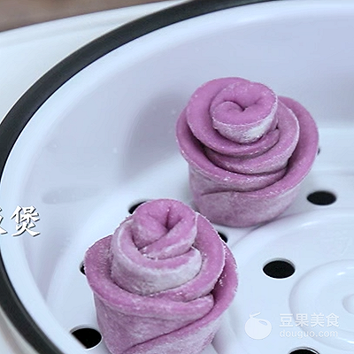 紫薯玫瑰花饅頭,紫薯玫瑰花饅頭的做法