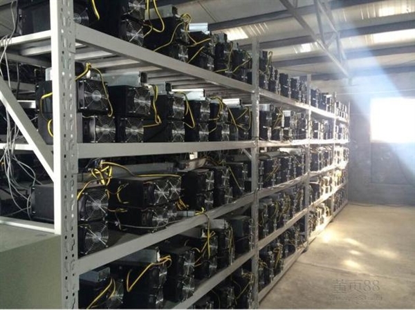 比特币最强矿机就长这样：8张GTX 1060