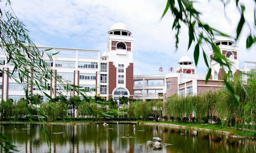 三本还是复读，学费是个大问题：三本的学费为什么贵这么多？