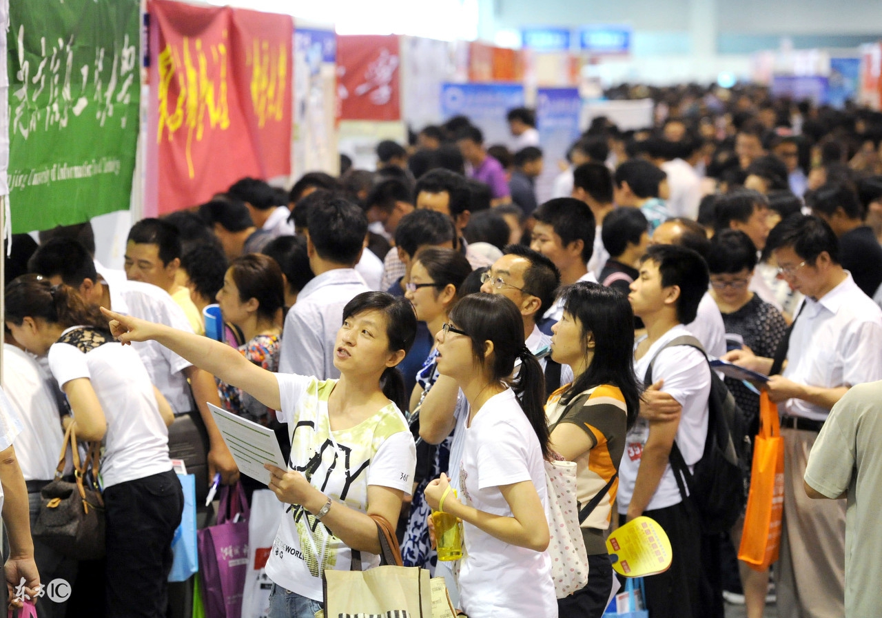 三本还是复读，学费是个大问题：三本的学费为什么贵这么多？