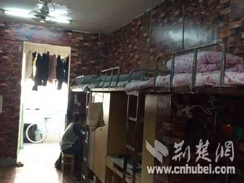 别人的宿舍叫“家”，你的宿舍只能是“窝”，大学生DIY宿舍走红网络，新疆小伙曾被邀《天天向上》