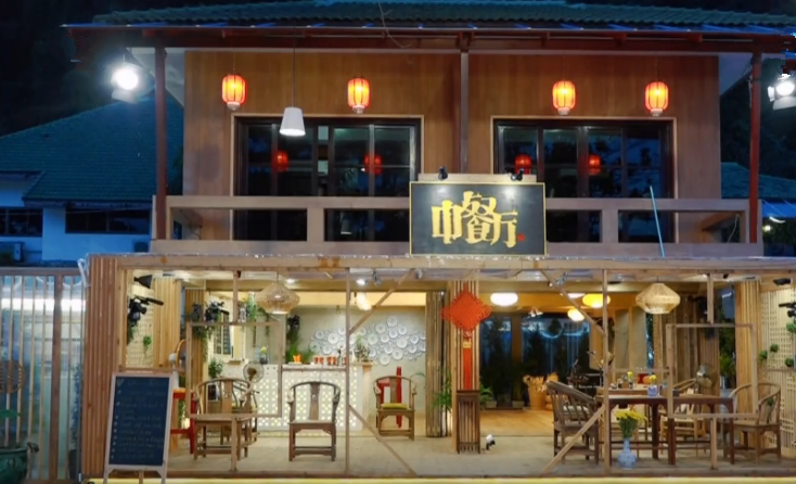 和黄晓明吵架吓到节目组，赵薇霸气怼道：他大学时候很孝顺