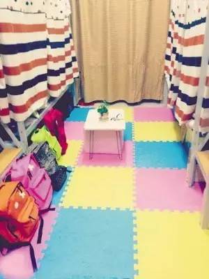 别人的宿舍叫“家”，你的宿舍只能是“窝”，大学生DIY宿舍走红网络，新疆小伙曾被邀《天天向上》