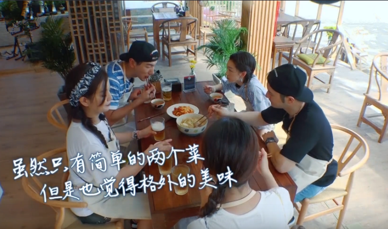 和黄晓明吵架吓到节目组，赵薇霸气怼道：他大学时候很孝顺