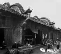 今天,跟我一起读,谌(shèn)家矶