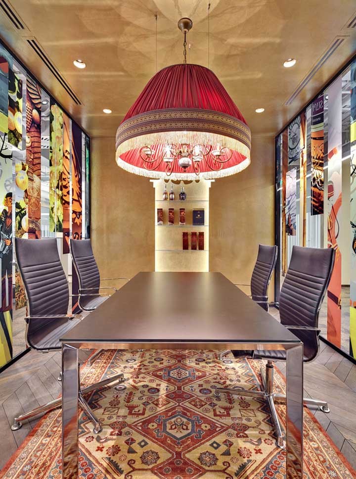 莫斯科法式酒类公司办公室设计，请你来感受浪漫风情