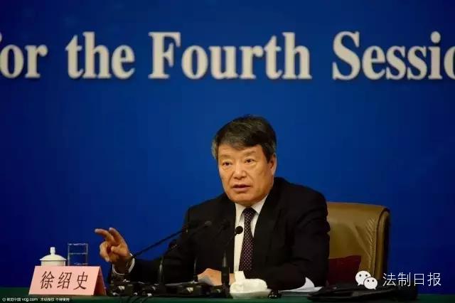 两会今日看点 | “下岗潮”、房价上涨、股市波动，件件与你相