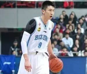 为什么nba运动员没有戴护膝(NBA球星戴护具的缘由，到底有什么用？)