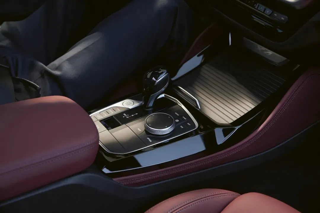 创新技术和应用丨新BMW X4 格调风范